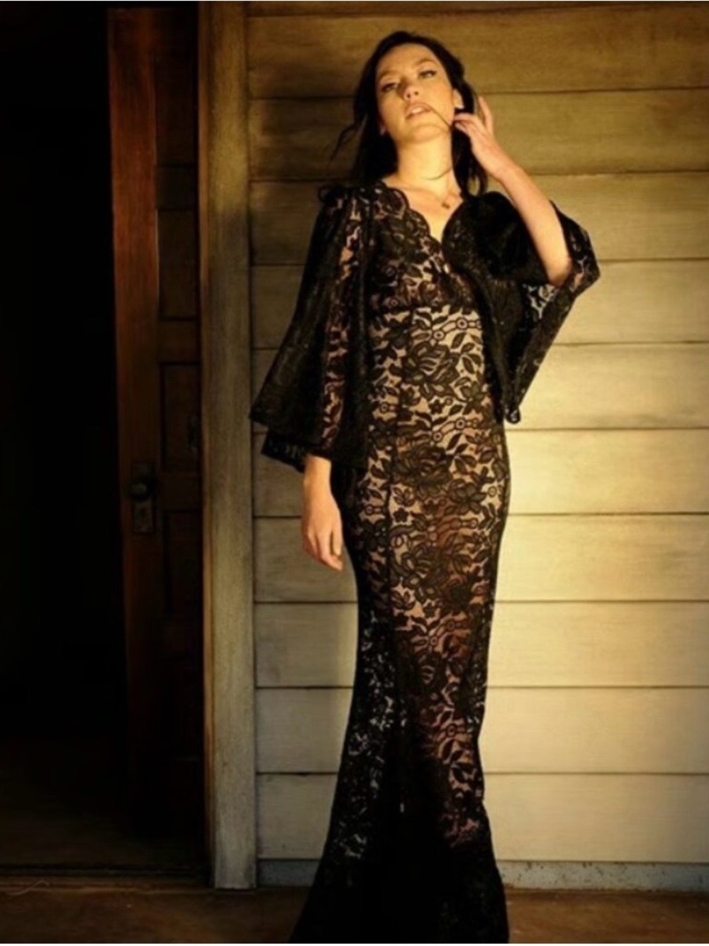 Rare Laura Byrnes Design Maria Cape Sleeve Lace maxi gown